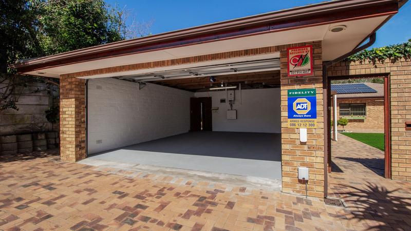 4 Bedroom Property for Sale in Kenridge Western Cape